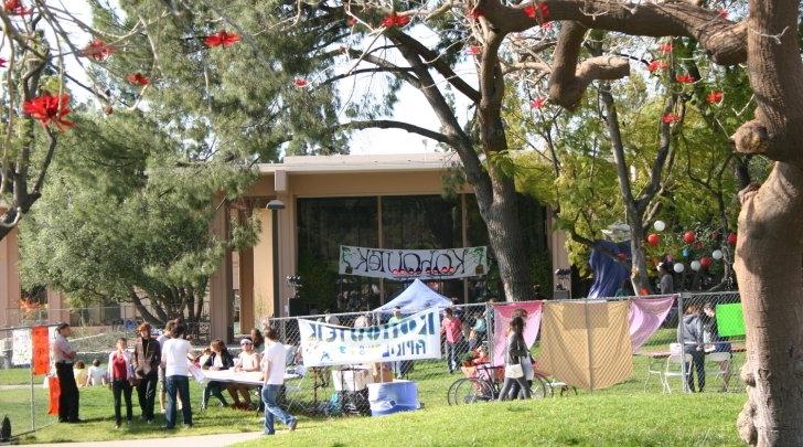 Students at Pitzer's Kohoutek Music and Arts Festival